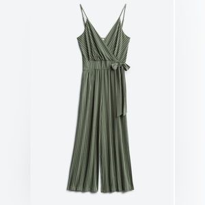 NWT Kaileigh jumpsuit Size large